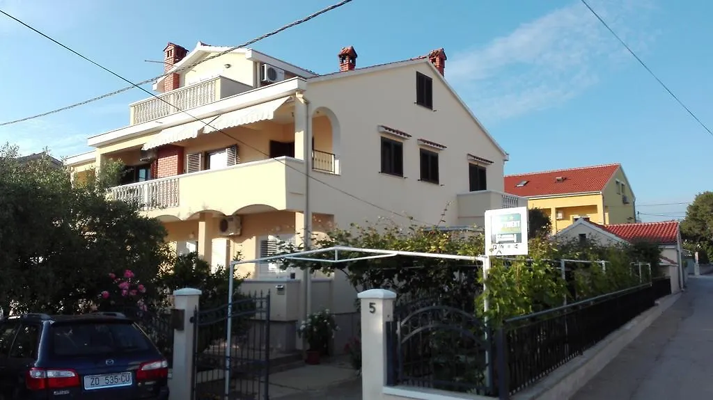 Apartments Branko Zara